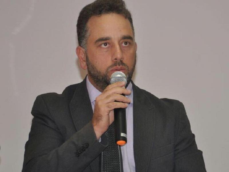 Vereador Anderson Baqueiro culpa vícios na legislação pela crise do transporte público municipal.