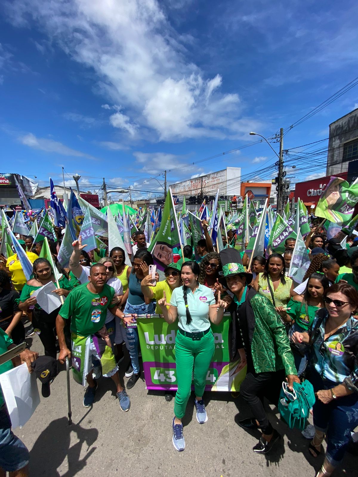 Ludmilla realiza caminhada no bicentenário da Independência